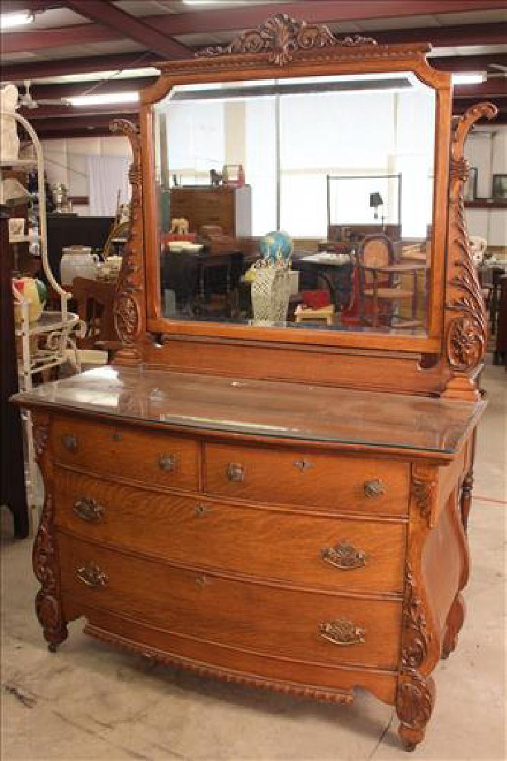 Oak 4 drawer dresser  with great carving (1 of 4)