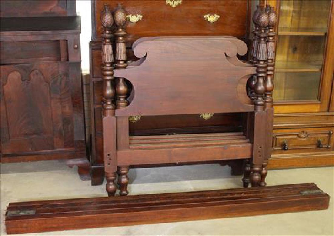 Pair mahogany twin beds with pineapple tops (1 of 2)