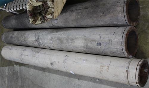 Set of 3 wooden porch columns, 7.6 in. T. (1 of 2)