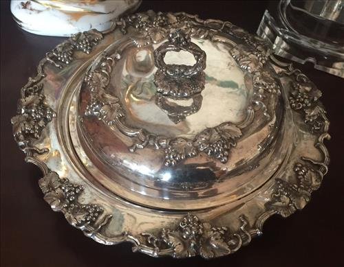 2 piece silverplate serving dishes, 1 oval and 1 round (1 of 3)