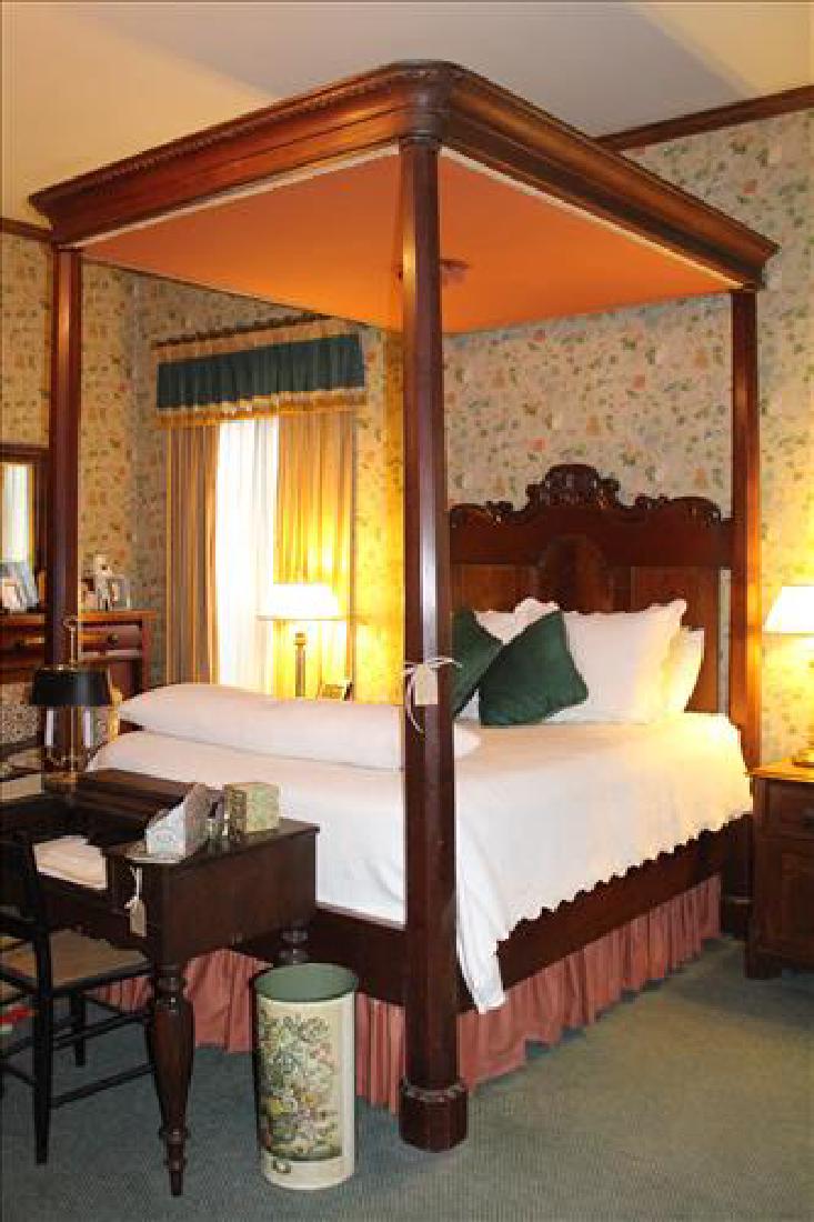 Mahogany Empire full tester plantation bed, full queen (1 of 3)