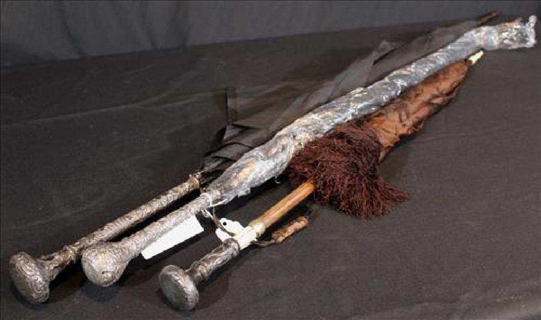 Set of 3 Victorian parasols with sterling handles (1 of 2)