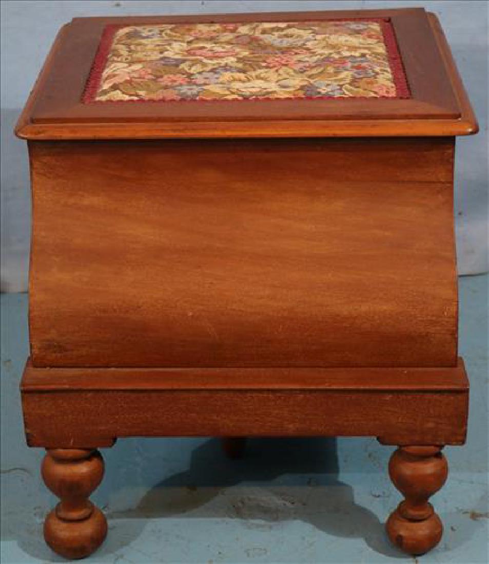 Mahogany bed steps with potty seat, original: Mahogany bed steps with potty seat, with original pot, 16 in. T, 17.5 in. D, 15 in. W.