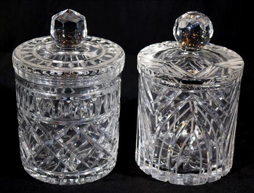 2 heavy leaded biscuit jar with good lids: 2 heavy leaded biscuit jar with good lids