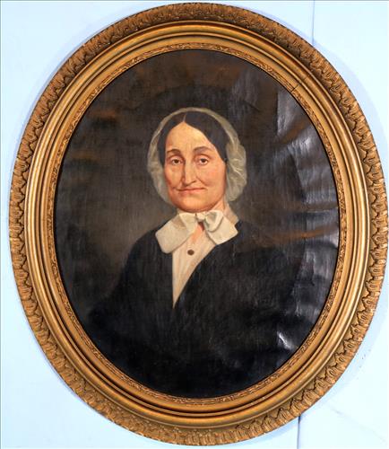 Oval oil on canvas portrait of Victorian lady (1 of 3)