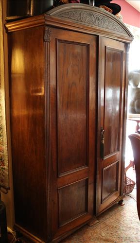 Walnut Victorian 2 drawer linen press: Walnut Victorian 2 drawer linen press, 75.5 in. T, 44 in. W, 16.5 in. D.