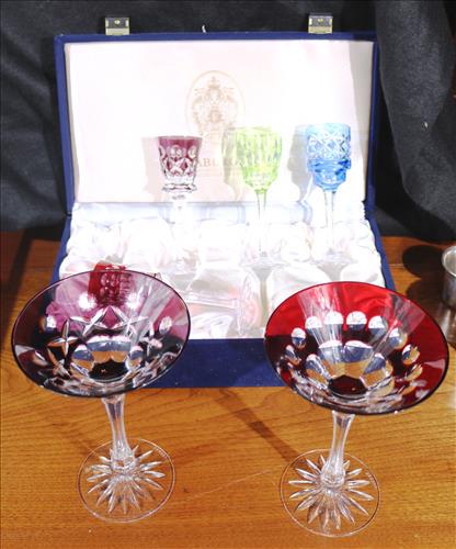 Set of 4 Faberge small wine glasses and martini: Set of 4 Faberge small wine glasses and matched pair of martini glasses, 6 in. T.