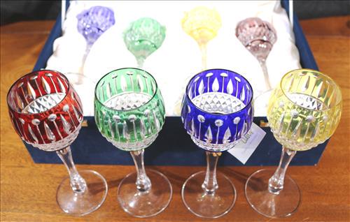 Set of 8 Lg. Faberge wine glasses in cases: Set of 8 Lg. Faberge wine glasses in blue case marked NYC, 8 in. T, 3 in. D.