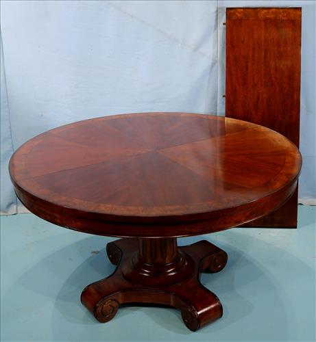 Mahogany dining room table with veneer (1 of 6)