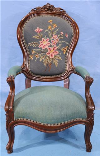 Walnut Victorian arm parlor chair (1 of 2)