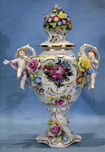 Dresden capped urn with figures and flowers (1 of 4)