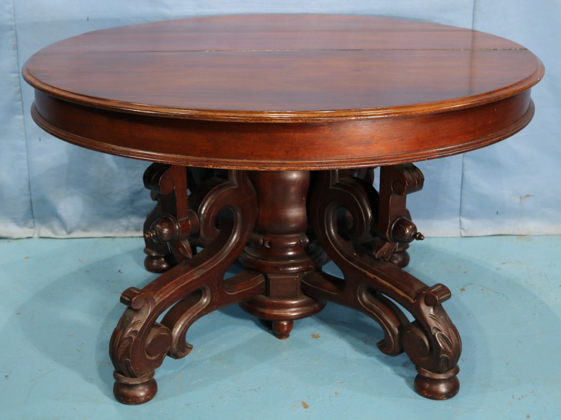 Walnut Victorian banquet dining table with 5 leaves (1 of 6)