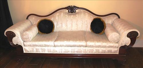 Federal mahogany sofa with horn of plenty arms: Federal mahogany sofa with horn of plenty arms, carved eagle in crown and scroll feet, 29 in. T, 89 in. L, 31 in. D.