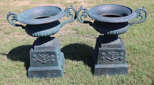 Pair 2 piece cast iron garden urns on base, 27 in. T. (1 of 4)
