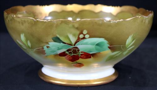 Small hand painted footed bowl by T & V Limoges (1 of 4)