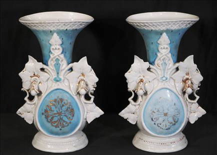 Pair of Old Paris Vases, 9.5 in. T, 5 in. W, 3 in. Dia.: Pair of Old Paris Vases, 9.5 in. T, 5 in. W, 3 in. Dia.