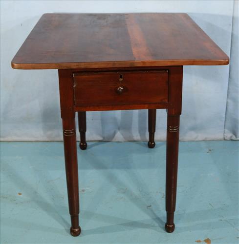 Early popular kitchen table with drawer (1 of 4)