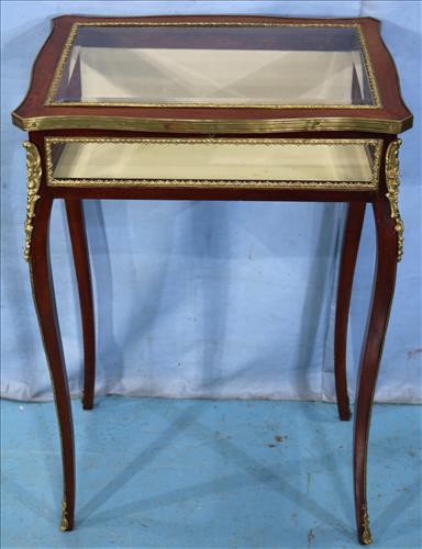 French display cabinet with lift top and bronze ormolu (1 of 5)