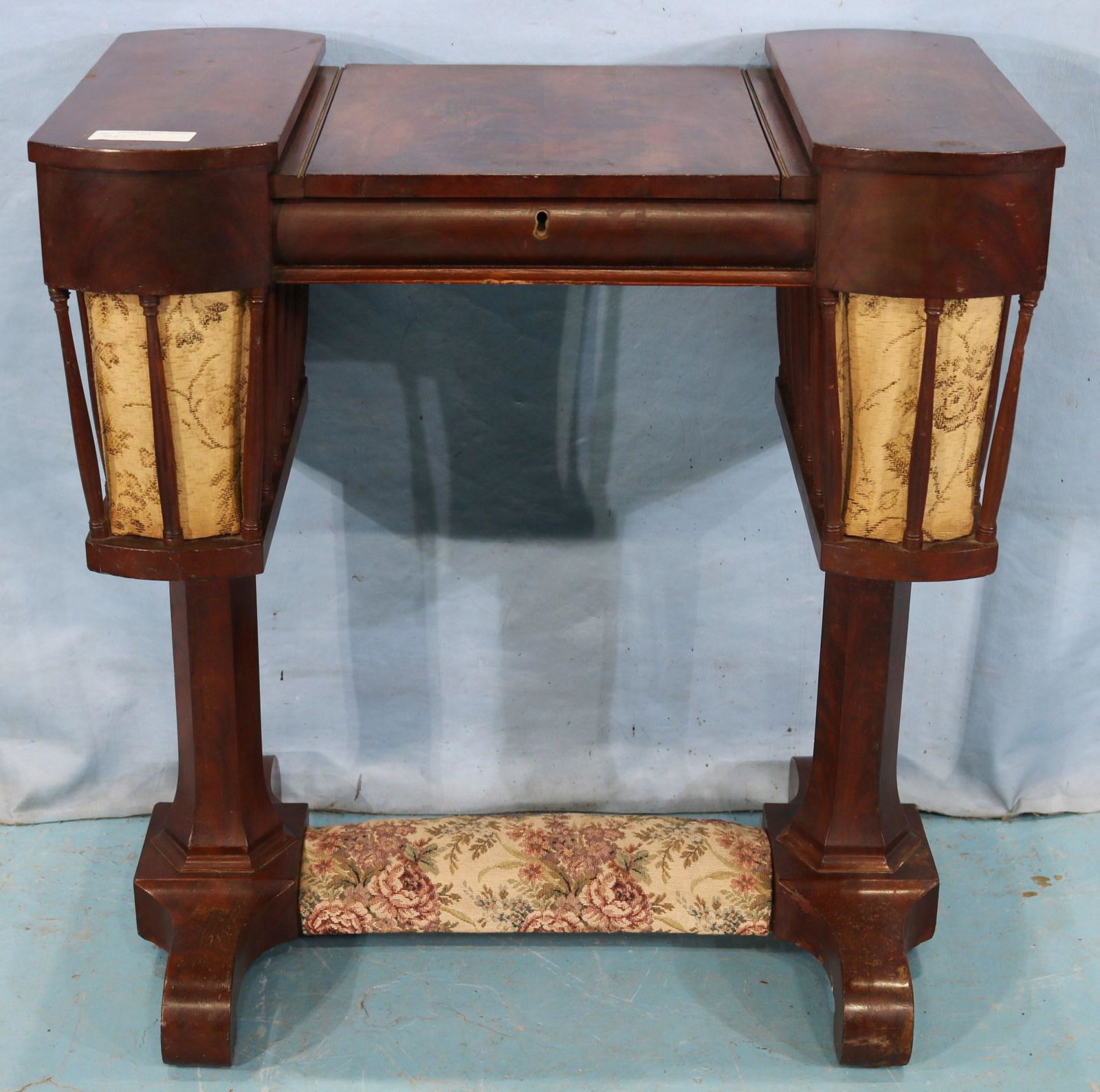 Mahogany Empire sewing stand with original bags (1 of 4)