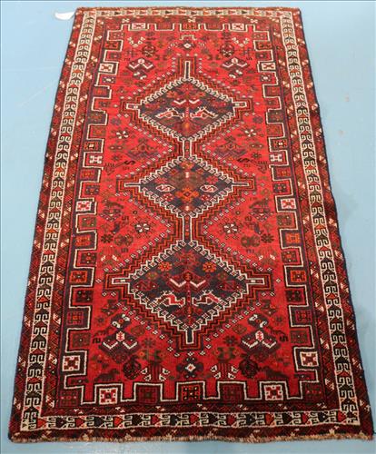 Shiraz handmade Persian rug, 3.9 ft. x 6.4 in.: Shiraz handmade Persian rug in red, blue and white, 3.9 ft. x 6.4 in.