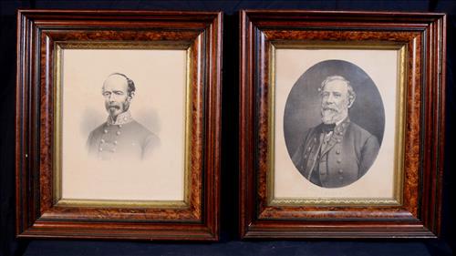 Pair of framed antique prints of Lee and Johnson: Pair of antique prints of Robert E. Lee and Joe Johnson in matching Victorian frames, 17 x 15