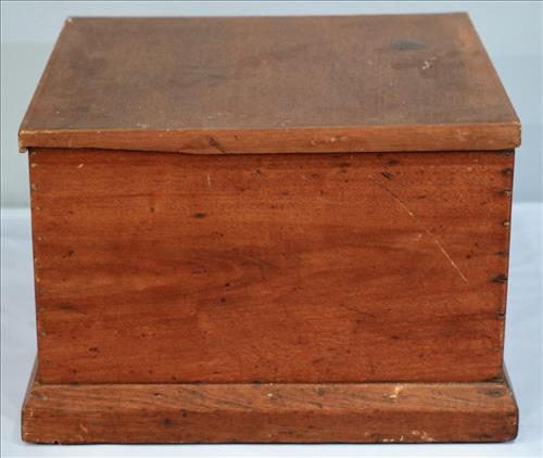 Walnut box with dovetail and original fitted lid (1 of 4)