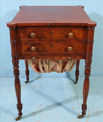 Mahogany sewing stand with cookie corners (1 of 5)