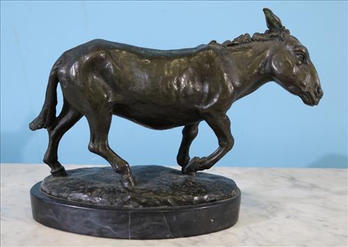 Bronze mule signed G. Gardey: Bronze mule signed G. Gardey, 9 in. T, 13 in. W, 5.5 in. D.