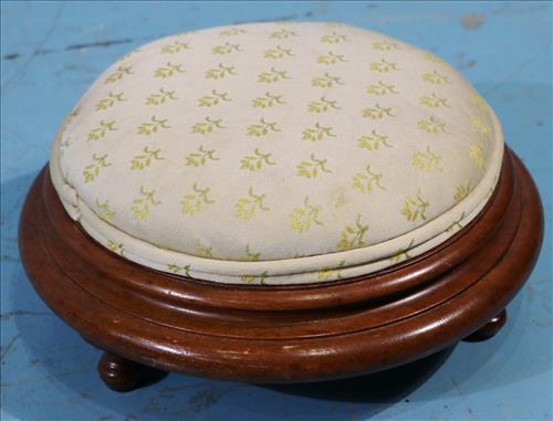 Round walnut Victorian foot stool, 5 in. T, 11 in. Dia. (1 of 2)