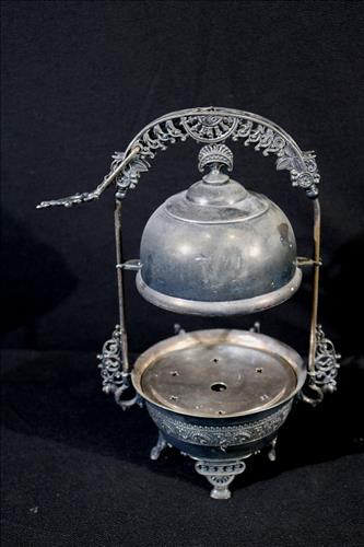 Silver-plate Victorian butter dish with mechanical top (1 of 3)