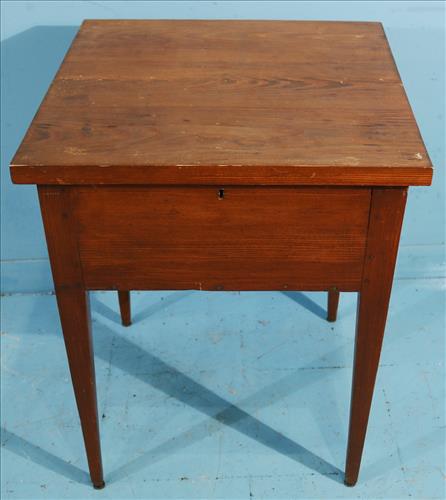 Primitive southern pine pegged sugar table (1 of 6)