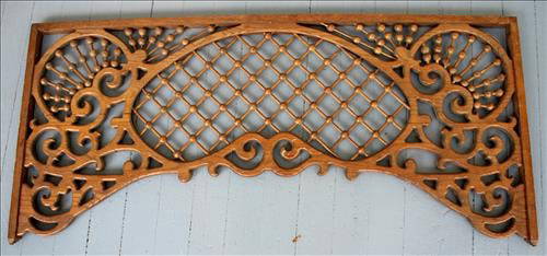 Single piece of unique Victorian fret work: Single piece of unique Victorian fret work in good condition, 24 x 48