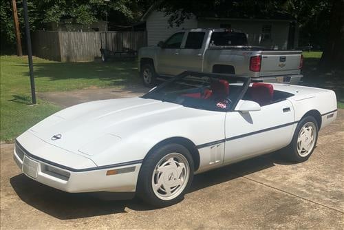 1989 Chevrolet Corvette Convertible, white with red interior, 61,000 Miles: 1989 Chevrolet Corvette Convertible, white on white with red leather interior, all original, like new for age, top is great, sweet ride with all factory options working. 61,000 miles, Carfax report is