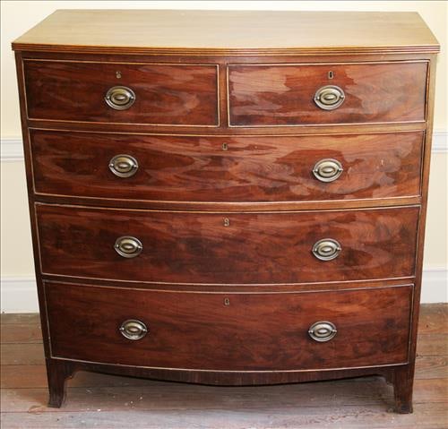 Mahogany 5 drawer Sheraton bow front chest (1 of 5)