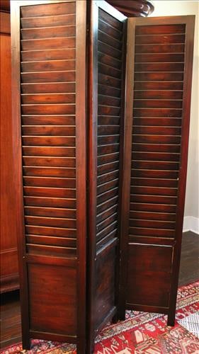 Triple mahogany decorator dressing screen: Triple mahogany decorator dressing screen, 39 in. T, 32 in. W.