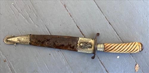 Natchez bowie knife in original sheath (1 of 3)