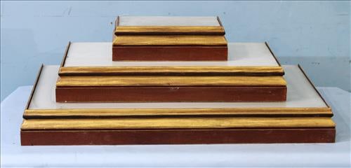 3 piece stackable table risers with frosted glass base (1 of 2)