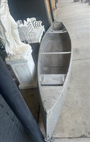 Water tight metal 2 seater canoe in great condition: Water tight metal 2 seater canoe in great condition and ready for summer, 11 ft. L. , 39 in. W, 17 in. T.
