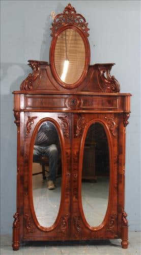 Mahogany 2 door dresser with oval mirror and 1 drawer (1 of 4)