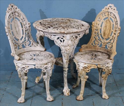 3 piece heavy cast iron garden bristo set, table and 2 chairs (1 of 4)