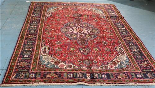 Red, white and blue rug, 9 ft. 6 in. x 10 ft. 5 in.: Red, white and blue rug, 9 ft. 6 in. x 10 ft. 5 in.