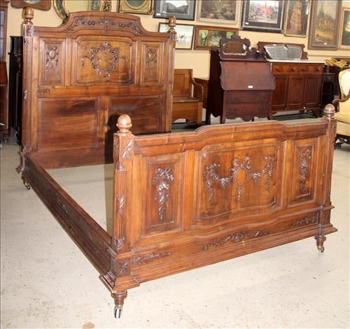 French walnut full size bed with carving and bolt up rails (1 of 3)