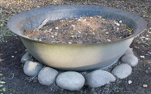 Large cast iron sugar kettle from South Louisiana plantation (1 of 2)