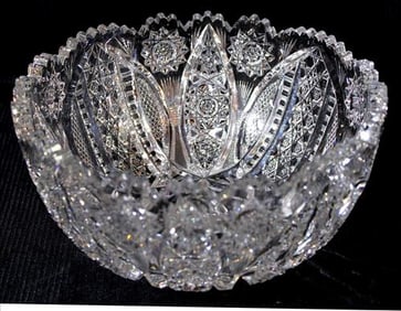 Beautiful brilliant cut glass bowl, 4.5 in. T, 9 in Dia.