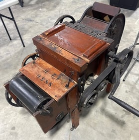 Early Eagle hand crank cotton gin #10, still works, possibly old as 1820