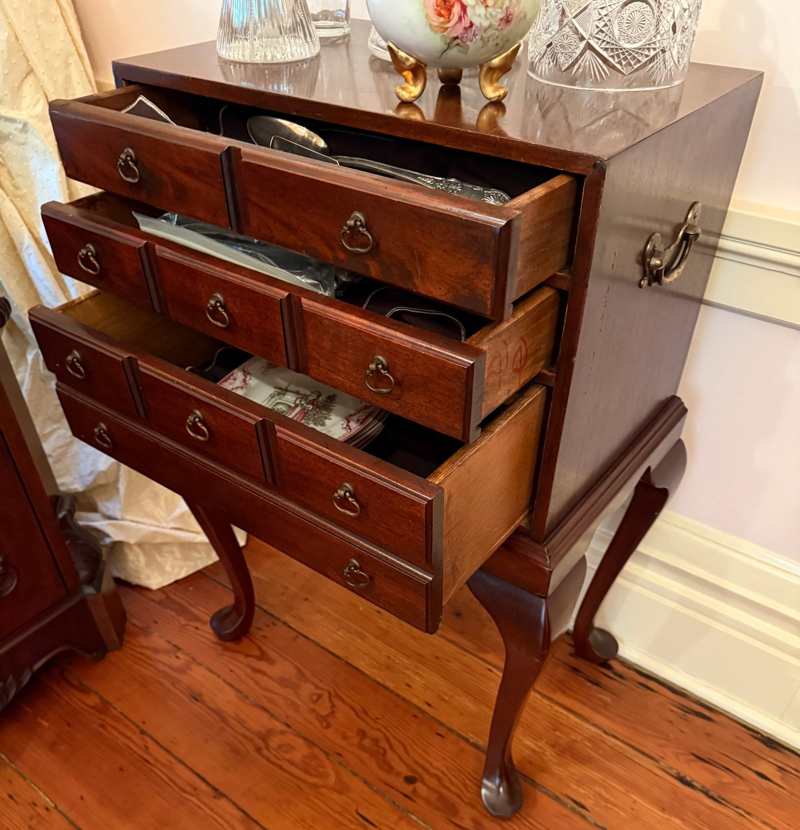 Queen Anne mahogany Silver Chest (1 of 2)
