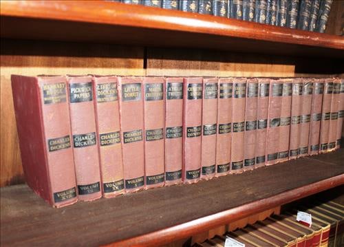 20 Volume set of Charles Dickens novels, copywriter - 1868: 20 Volume set of Charles Dickens novels, copywriter - 1868