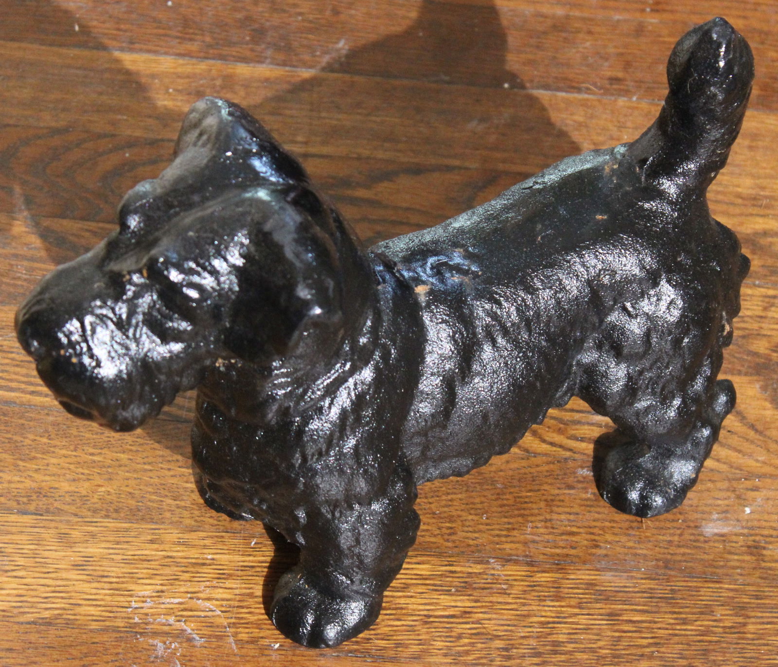 Heavy cast iron dog doorstop: Heavy cast iron dog doorstop