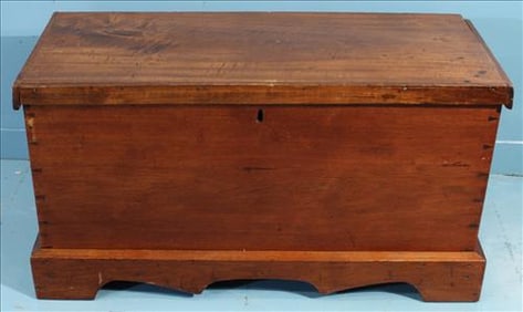 Primitive Oak Dovetailed Blanket Chest