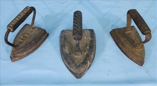Group of 3 Smoothing Irons or Door Stops: Group of 3 Smoothing Irons or Door Stops